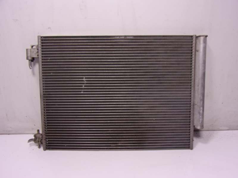 Recambio de condensador aire acondicionado para renault captur 0.9 tce referencia OEM IAM 921006843R 921006843R 