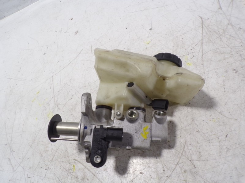 Recambio de bomba freno para volkswagen polo 1.0 referencia OEM IAM 2Q1611019CREP  