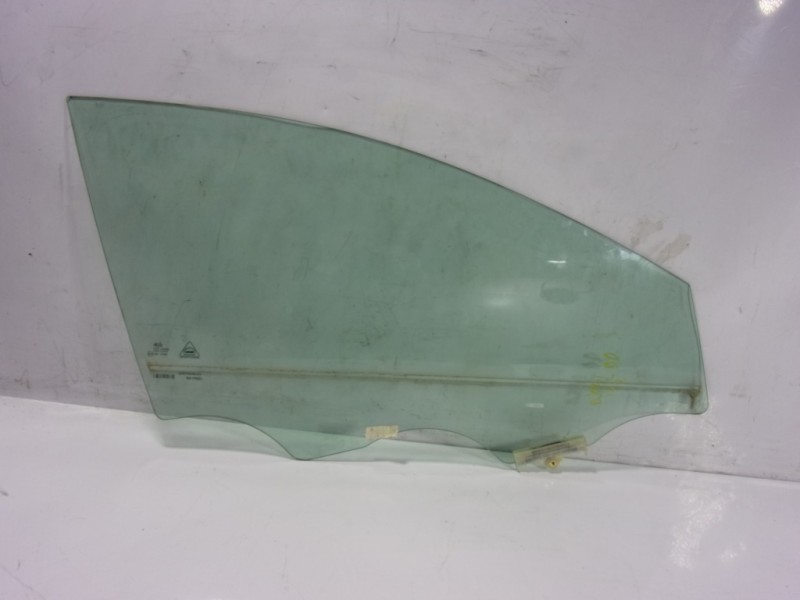 Recambio de cristal puerta delantero derecho para kia ceed 1.6 crdi cat referencia OEM IAM 82420J7000  