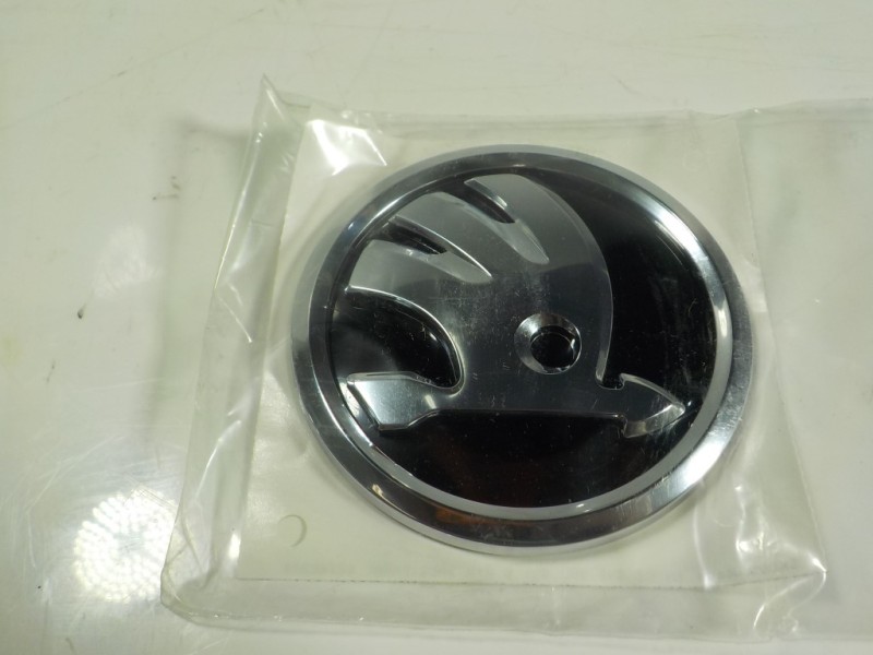 Recambio de moldura para skoda fabia ambition referencia OEM IAM  6V0853621B 