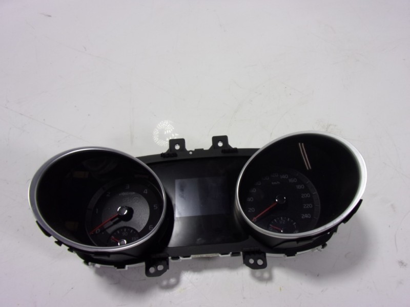 Recambio de cuadro instrumentos para kia ceed 1.6 crdi cat referencia OEM IAM 94003J7190 94003J7190 1100376048P0
