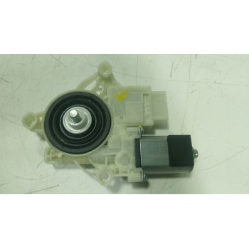 MOTOR ELEVALUNAS DELANTERO DERECHO 51358495866 8495866 