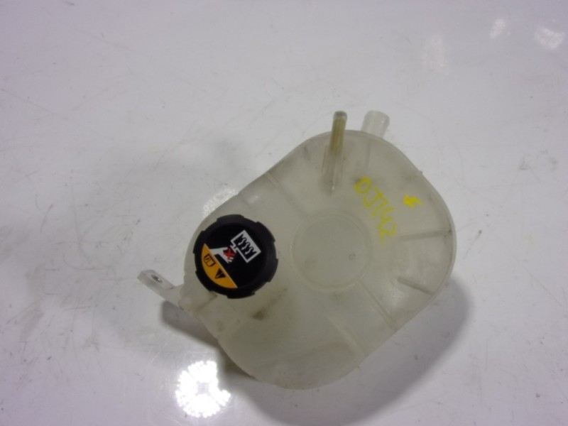 Recambio de deposito expansion para kia ceed 1.6 crdi cat referencia OEM IAM 25430J7300  