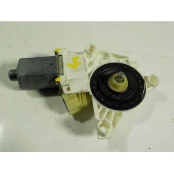 MOTOR ELEVALUNAS DELANTERO DERECHO A2518200842 A2518200842 0130822272