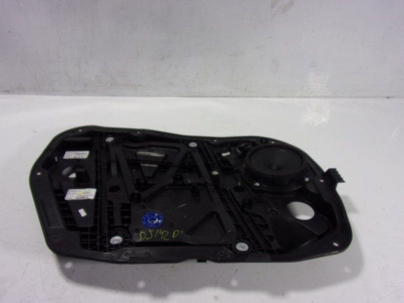 Recambio de elevalunas delantero izquierdo para kia ceed 1.6 crdi cat referencia OEM IAM 82471J7000 82470J7010 