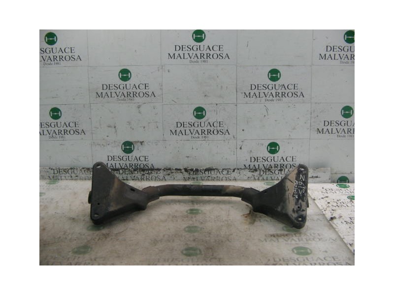 Recambio de travesaño inferior para nissan serena (c23m) 2.3 lx diesel referencia OEM IAM   