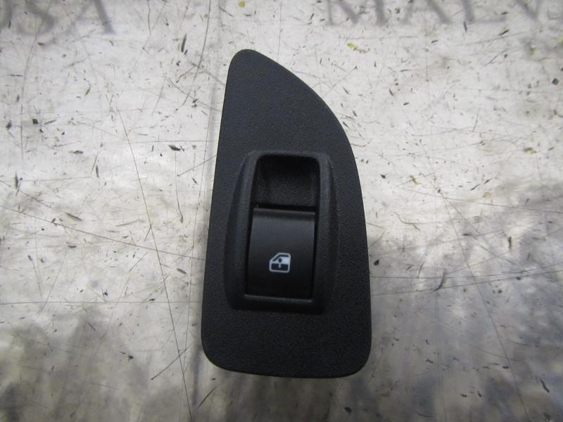 Recambio de mando elevalunas trasero derecho para fiat bravo (198) 1.4 16v cat referencia OEM IAM 735441029 28212B191 28212B191