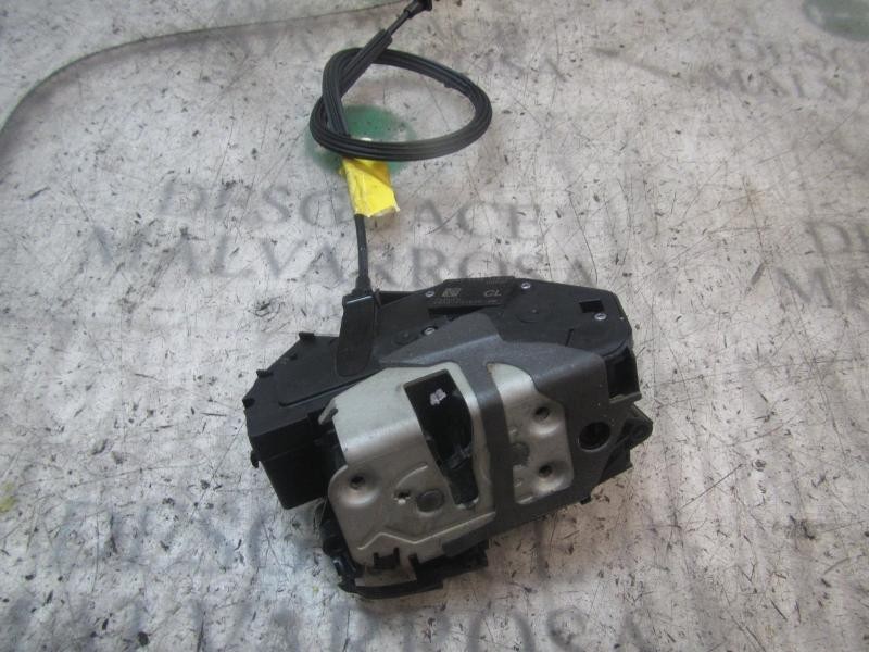 Recambio de cerradura puerta delantera derecha para ford c-max titanium referencia OEM IAM 2048282  