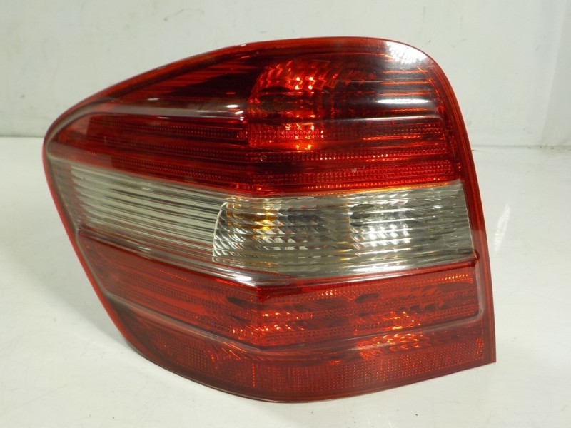 Recambio de piloto trasero izquierdo para mercedes-benz clase m (w164) 3.0 cdi cat referencia OEM IAM A1648200164  