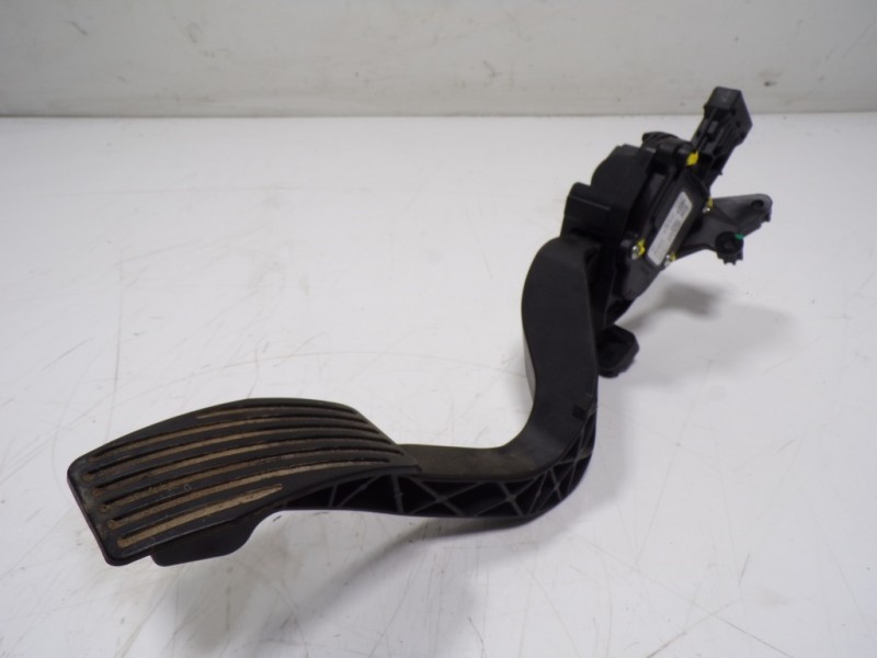 Recambio de potenciometro pedal para fiat fiorino 1.3 16v m-jet cat referencia OEM IAM 52013955 6PV01017523 52013955