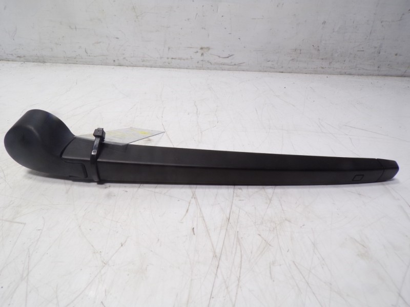 Recambio de brazo limpia trasero para skoda octavia combi (nx5) 2.0 tdi referencia OEM IAM 5E9955707A  
