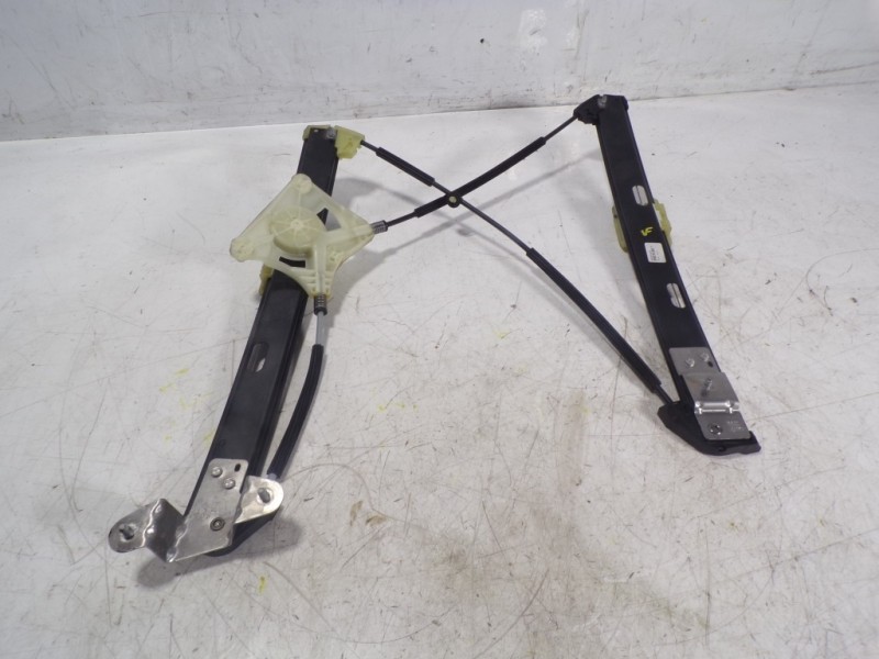 Recambio de elevalunas delantero derecho para volkswagen polo 1.0 referencia OEM IAM 2G4837462B 2G4837462B 