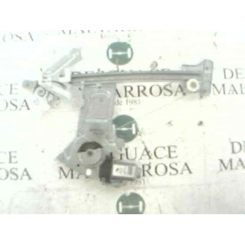 ELEVALUNAS TRASERO DERECHO 