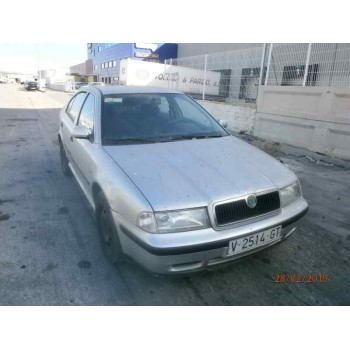 SKODA OCTAVIA BERLINA (1U2)