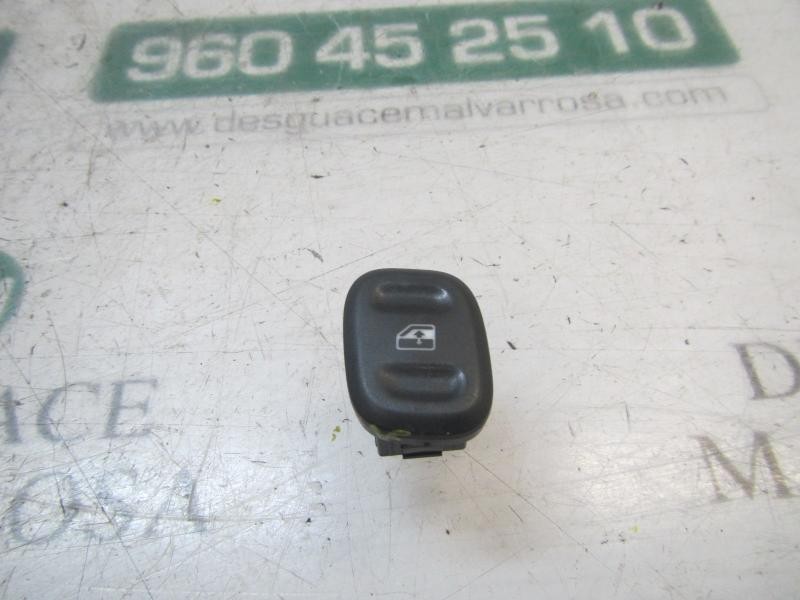 Recambio de mando elevalunas delantero izquierdo para fiat panda (319) 1.2 cat referencia OEM IAM 735536759  