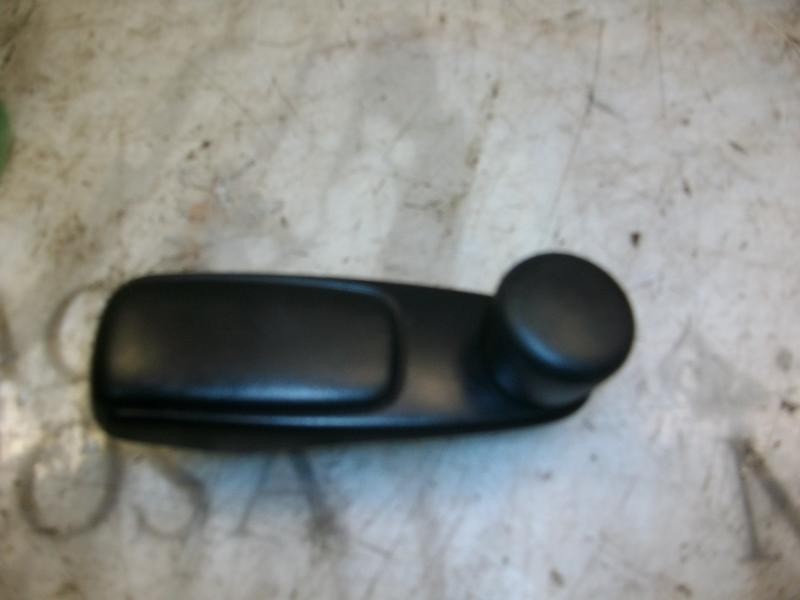 Recambio de maneta elevalunas delantera derecha para peugeot 207 xt referencia OEM IAM   