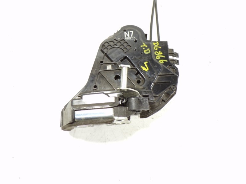 Recambio de cerradura puerta trasera derecha para toyota rav4 hybrid fwd referencia OEM IAM 6905048060  