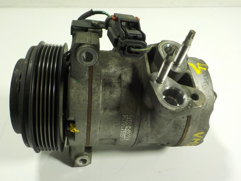 Recambio de compresor aire acondicionado para dodge nitro se red hot referencia OEM IAM  55111407AC 