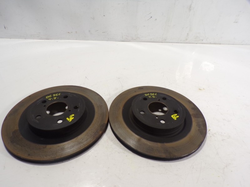 Recambio de disco freno trasero para toyota rav4 hybrid fwd referencia OEM IAM 4243142080  