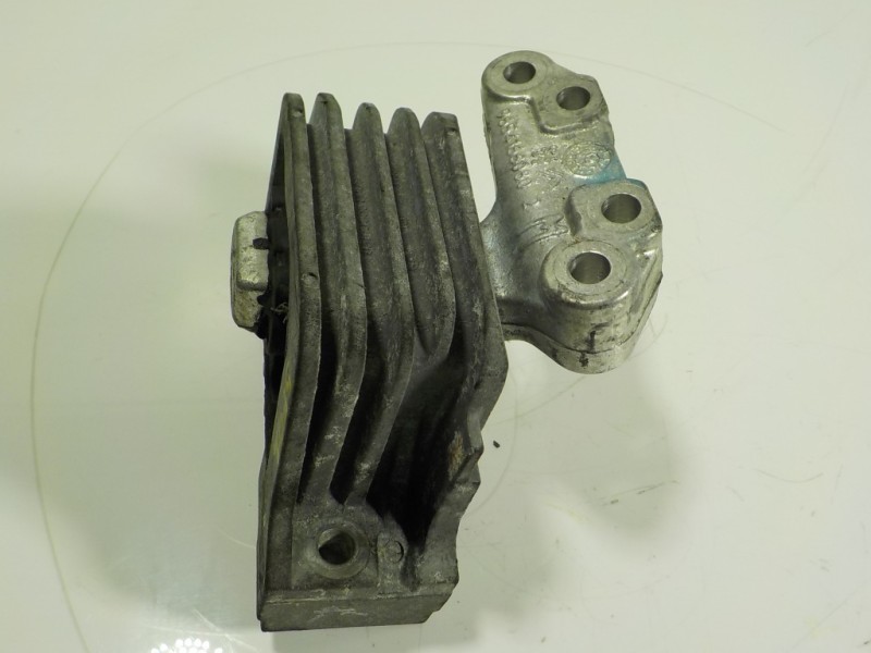 Recambio de soporte motor derecho para peugeot 308 sport referencia OEM IAM  9654166080 