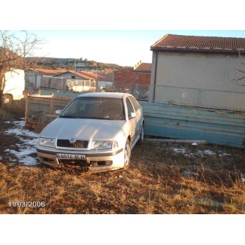 SKODA OCTAVIA BERLINA (1U2)