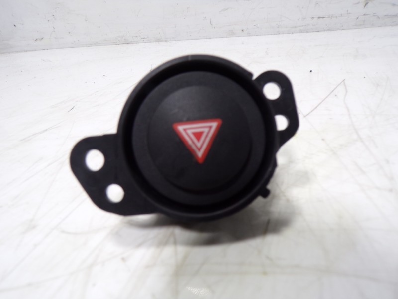 Recambio de warning para toyota aygo 1.0 vvti referencia OEM IAM 843320H020  