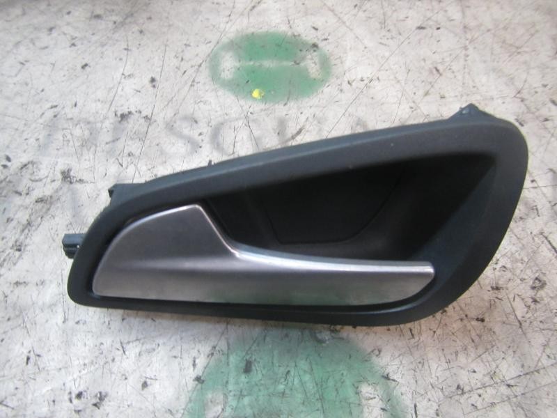 Recambio de maneta interior delantera izquierda para ford c-max titanium referencia OEM IAM 1755051  