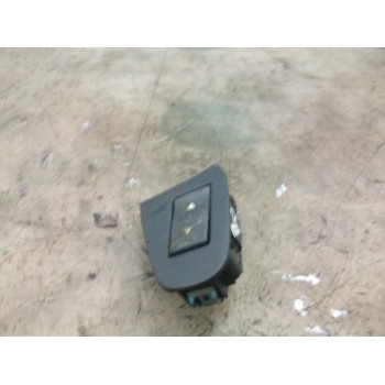 MANDO ELEVALUNAS DELANTERO DERECHO 