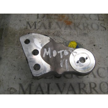 SOPORTE MOTOR TRASERO 218201G100 