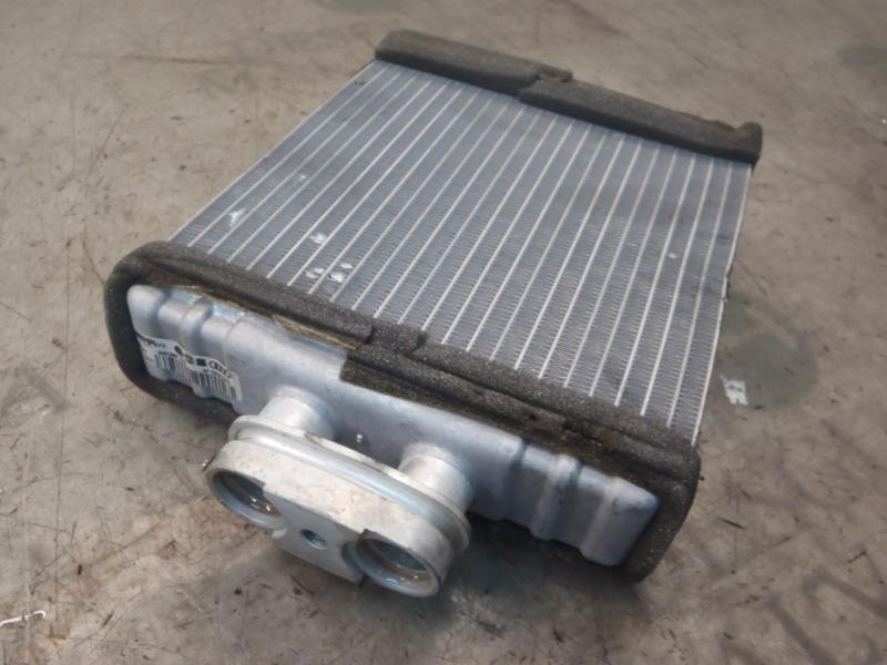 Recambio de radiador calefaccion / aire acondicionado para volkswagen polo (9n3) edition referencia OEM IAM   
