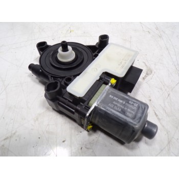 MOTOR ELEVALUNAS TRASERO DERECHO 5Q0959812E 5Q0959408A 850202016