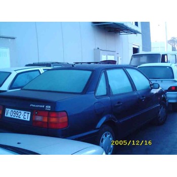 VOLKSWAGEN PASSAT BERLINA (3A2)