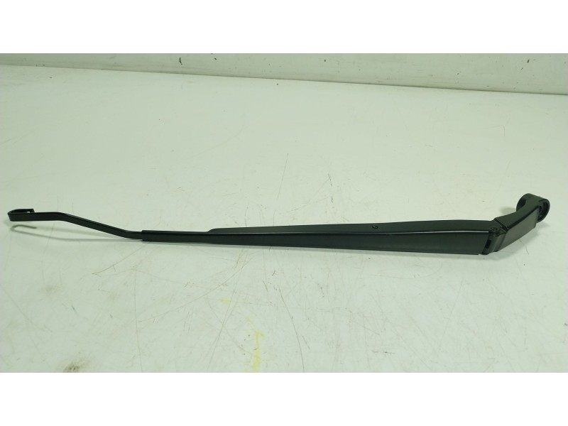 Recambio de brazo limpia delantero izquierdo para toyota yaris cross (mxp_) 1.5 hybrid (mxpj10) referencia OEM IAM 852210D240  