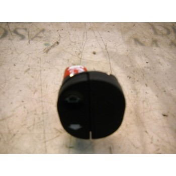 MANDO ELEVALUNAS DELANTERO DERECHO 