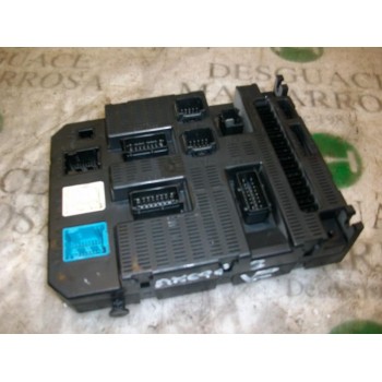 CAJA RELES / FUSIBLES 