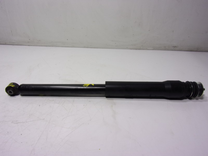 Recambio de amortiguador trasero derecho para toyota yaris 1.5 vvti hev referencia OEM IAM 48530K0090 48530K0090 