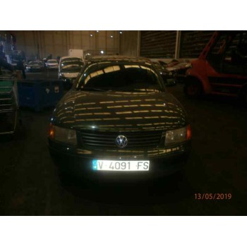 VOLKSWAGEN PASSAT BERLINA (3B2)
