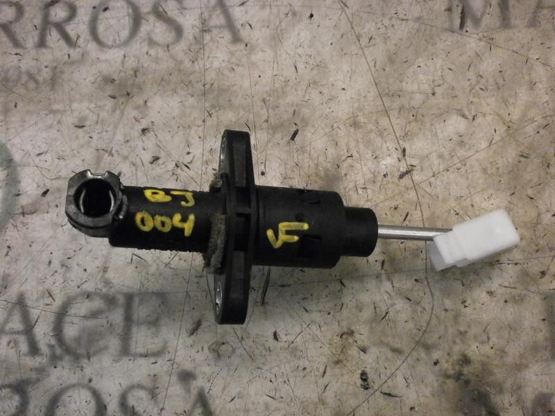 Recambio de bomba embrague para volkswagen polo (9n3) highline referencia OEM IAM 6Q0721388D  