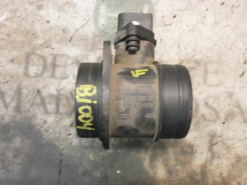 Recambio de caudalimetro para volkswagen polo (9n3) highline referencia OEM IAM 038906461B  