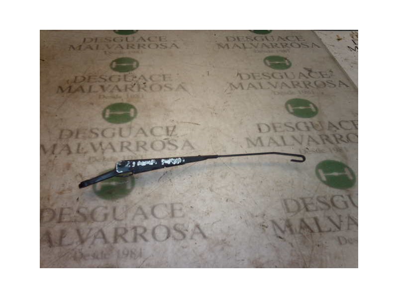 Recambio de brazo limpia delantero derecho para skoda favorit (781) referencia OEM IAM   