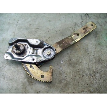 ELEVALUNAS TRASERO DERECHO 