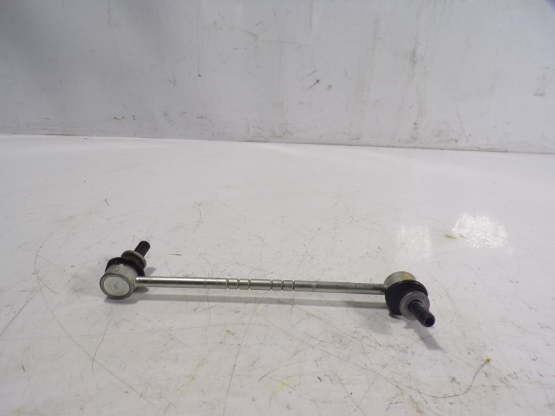 Recambio de tirante delantero derecho para toyota rav4 hybrid fwd referencia OEM IAM 4882042040  