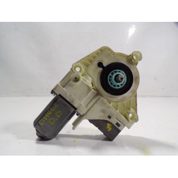 MOTOR ELEVALUNAS DELANTERO DERECHO CUR000141 CUR000141 0536010001