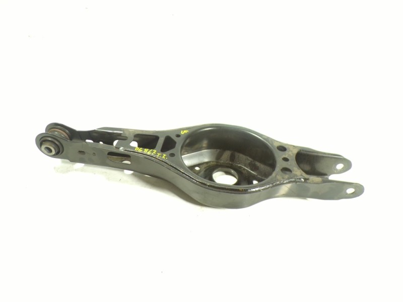 Recambio de brazo suspension inferior trasero izquierdo para lexus ux (za10) 250h referencia OEM IAM 4873047010  
