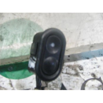 MANDO ELEVALUNAS DELANTERO DERECHO 