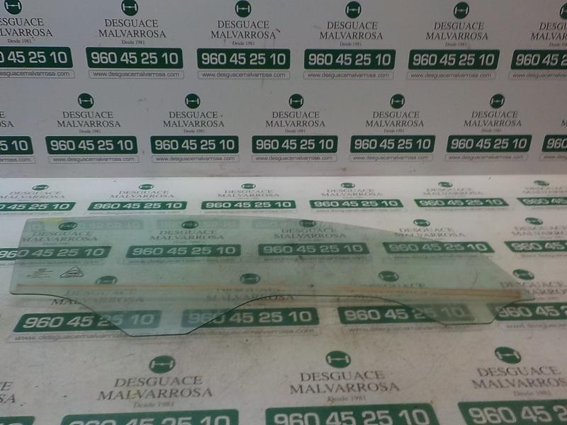 Recambio de cristal puerta delantero derecho para kia pro_ceed crdi cat referencia OEM IAM 824211H320  