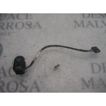 MANDO ELEVALUNAS DELANTERO DERECHO 