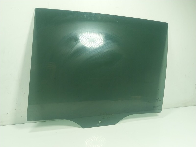 Recambio de cristal puerta trasero izquierdo para volkswagen touran (5t1) 2.0 tdi referencia OEM IAM 5TA845025A  