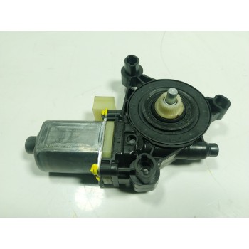 MOTOR ELEVALUNAS DELANTERO DERECHO 5Q0959801B 5Q0959801B 
