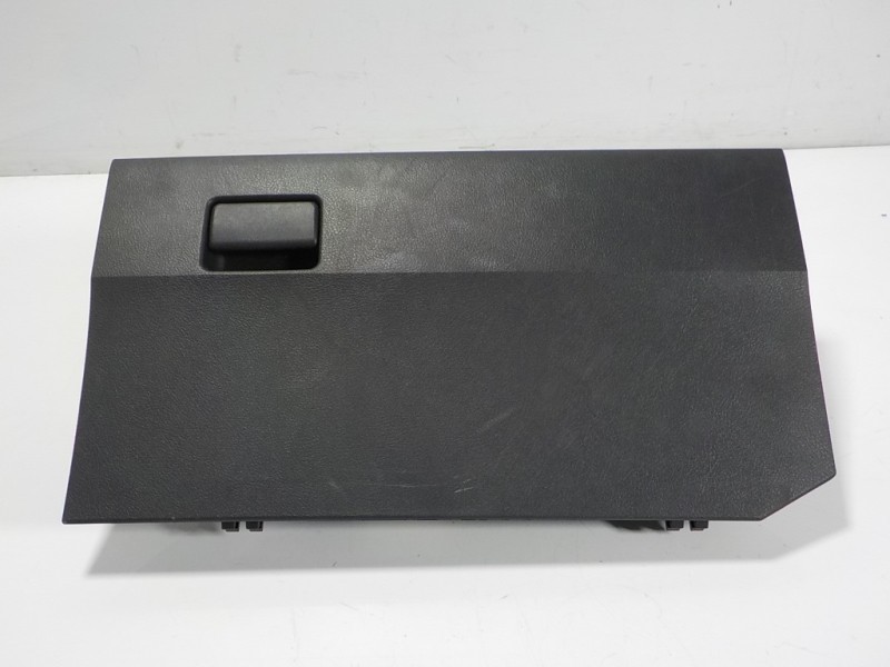 Recambio de guantera para toyota verso 1.6 16v cat referencia OEM IAM 555500F050B0 555510F020 